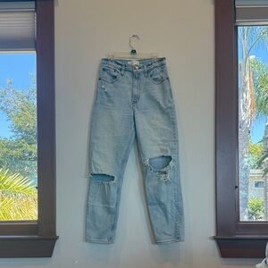 Abercrombie & Fitch The Mom High Rise Size 25/0Regular